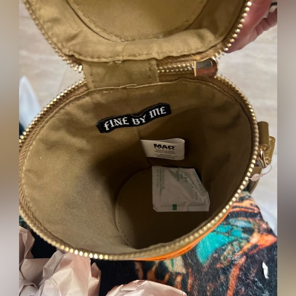 🎃🖤NWOT-MAD ENGINE SUPER CUTE “ PUMPKIN SPICE LATTE CUP” CROSBODY🖤🎃 - Picture 3 of 11